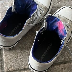 Converse women’s Gray Sneakers with Galaxy Lining